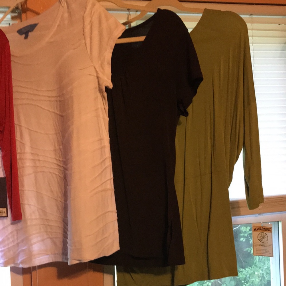 Women’s tops. Great condition. All for $15